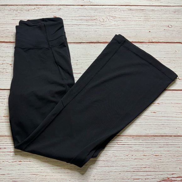 Lululemon Groove Pant Flare Full-On Luxtreme 32" in
Black Sz 12 - Picture 8 of 12
